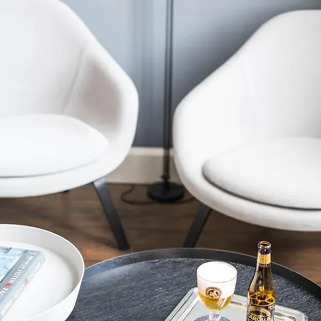 Dusk Dawn Couette-café