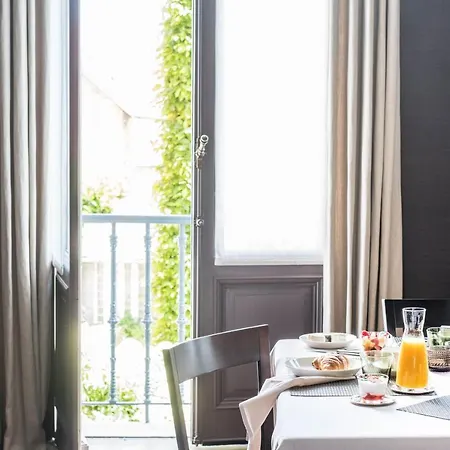 Couette-café Dusk Dawn Malines
